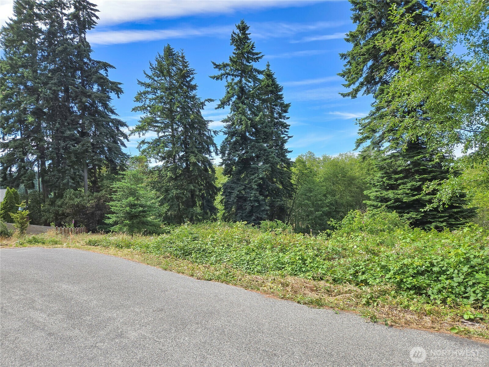 Property Photo: 4985 Bakerview Road WA 98277