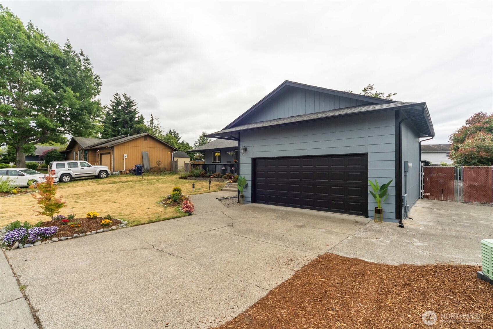 Property Photo: 5508 Stonegate Avenue NE WA 98422