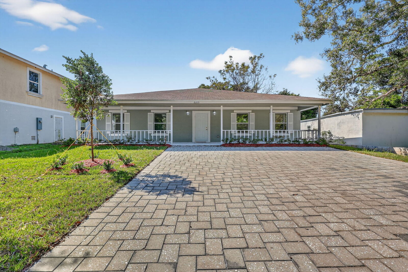 Property Photo:  2205 S 33rd S Street  FL 34947 