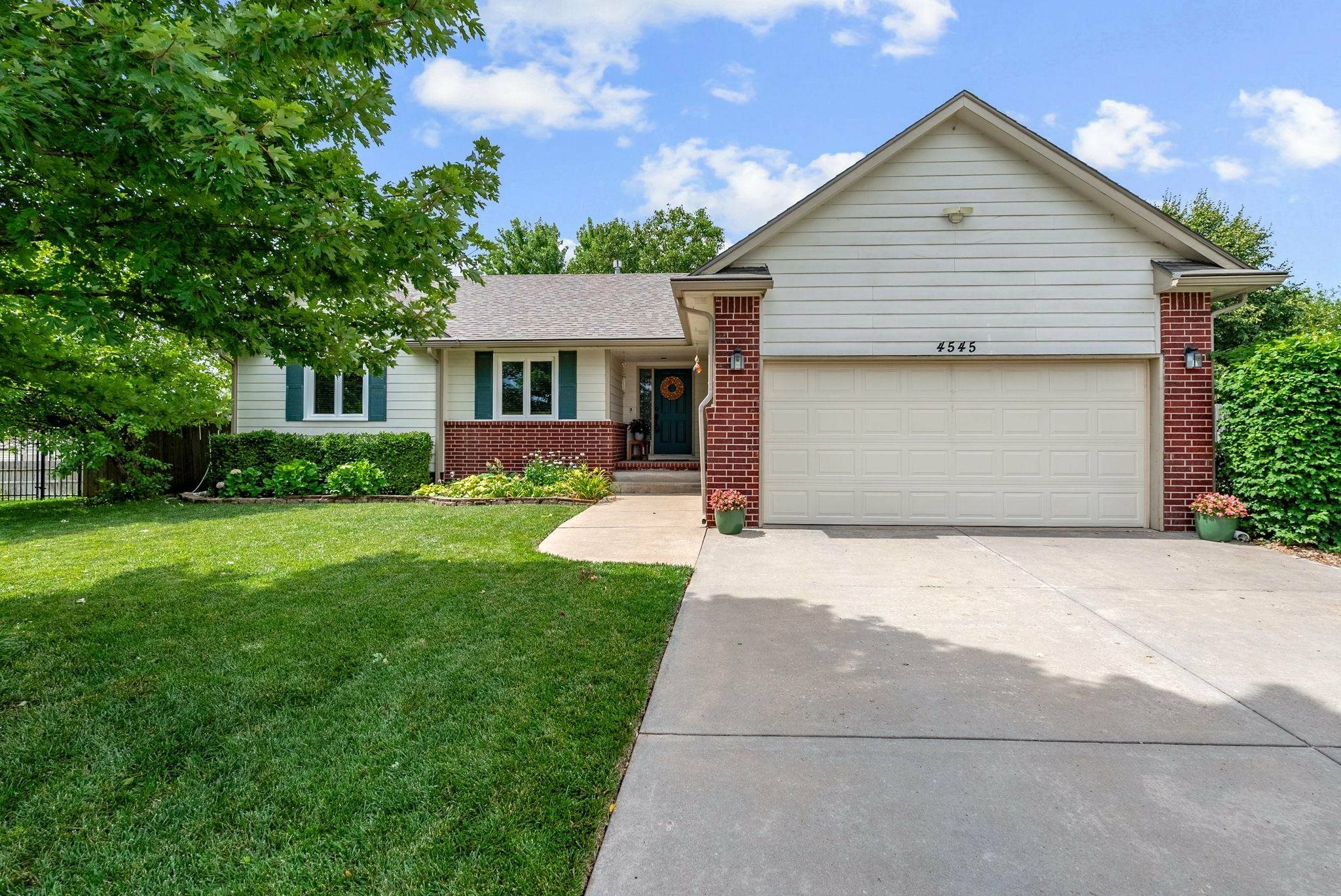 4545 N Rushwood  Bel Aire KS 67226 photo
