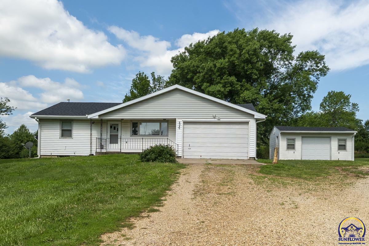 8049 NW Capper Rd  Rossville KS 66533 photo