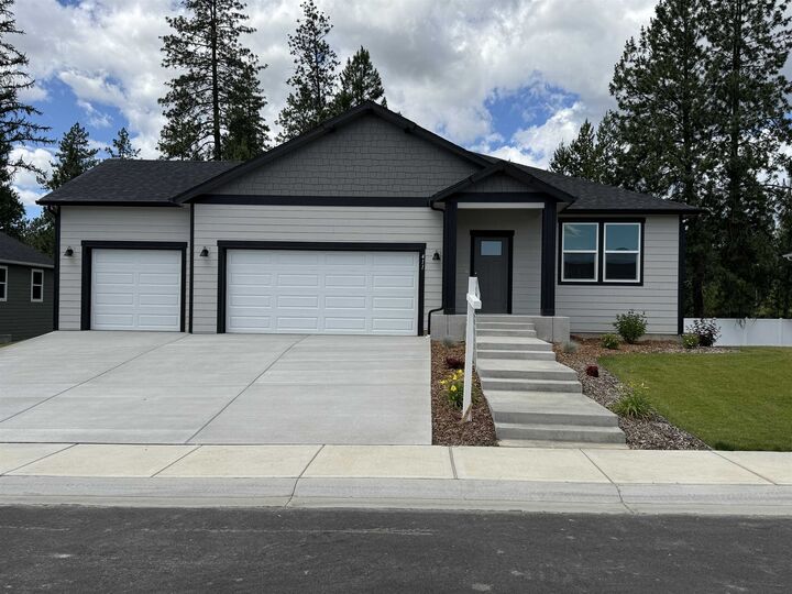 411 N Arcadia Ave  Deer Park WA 99006 photo