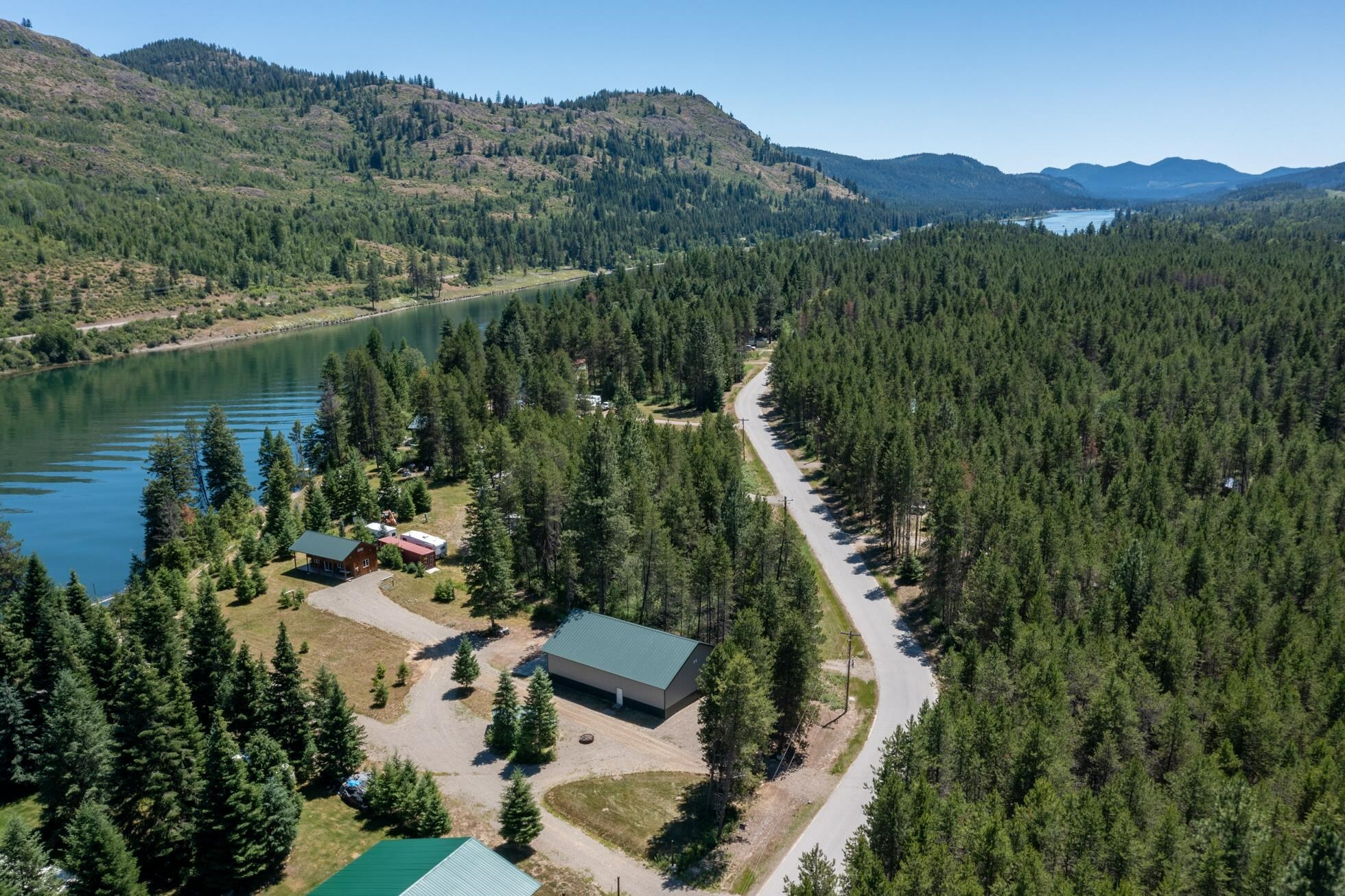 Property Photo: 845 E Joyner Dr WA 99119