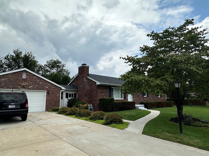 Property Photo: 308 Oak Lane OH 45601