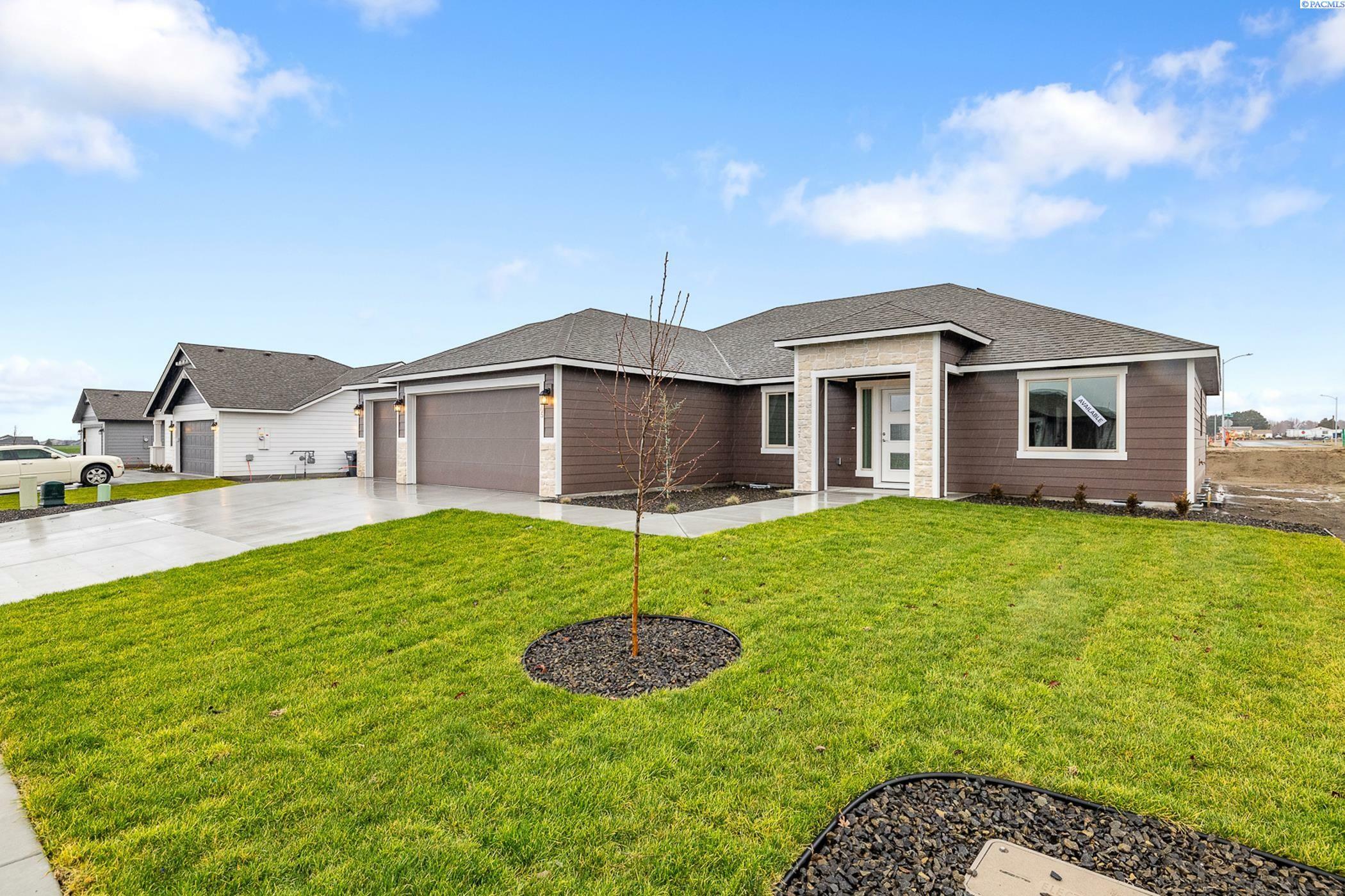 Property Photo: 10705 Danube Dr WA 99301