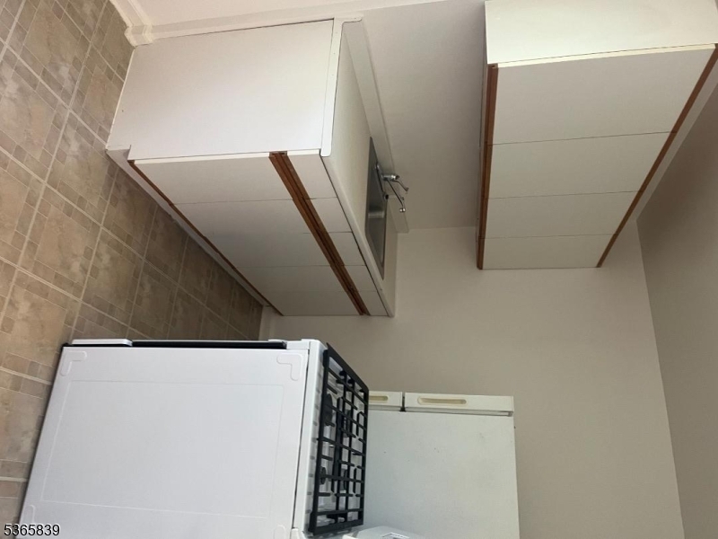 Property Photo: 258 S Orange Ave 5A NJ 07079