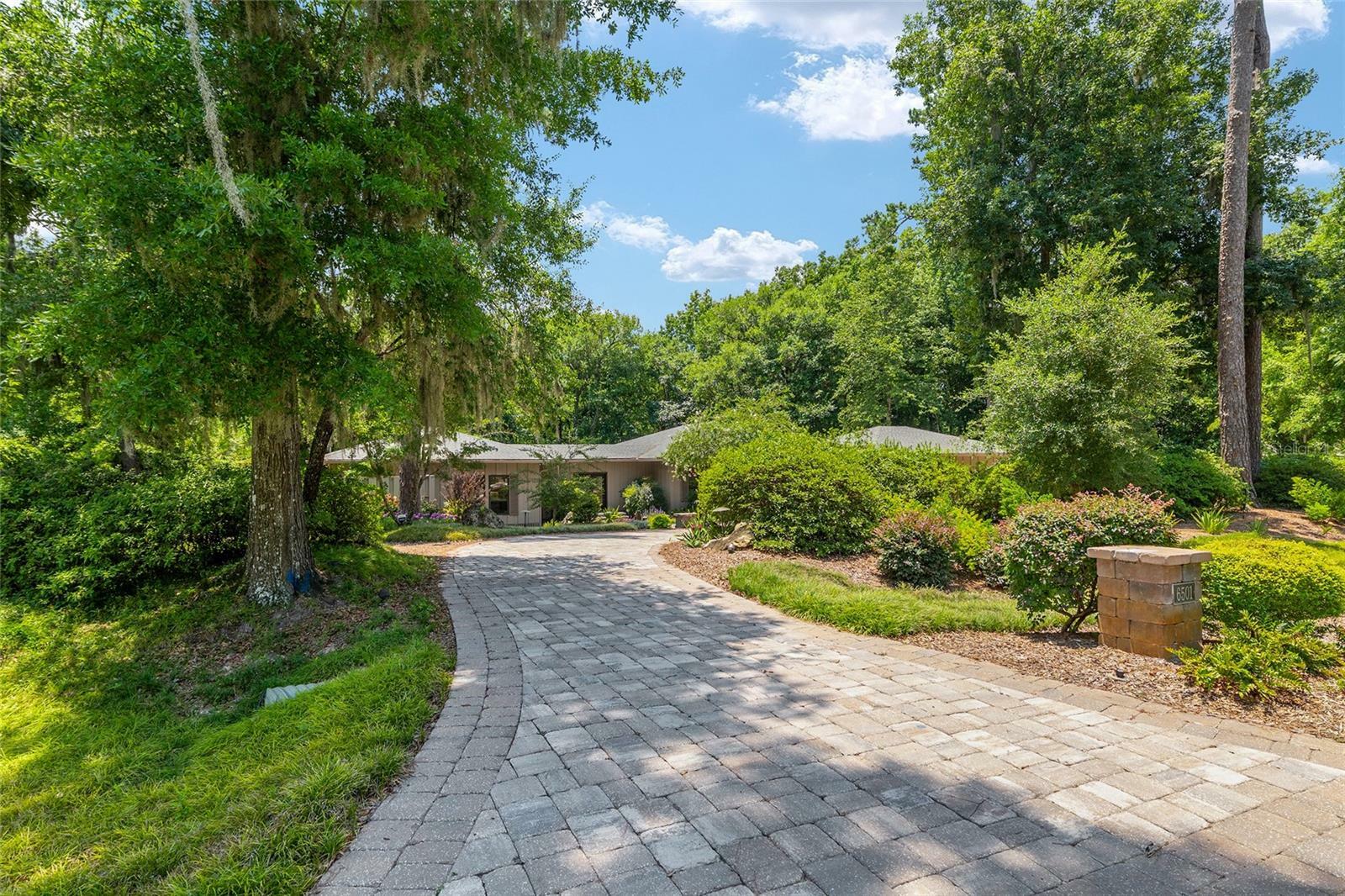 Property Photo:  6501 NW 16th Place  FL 32605 