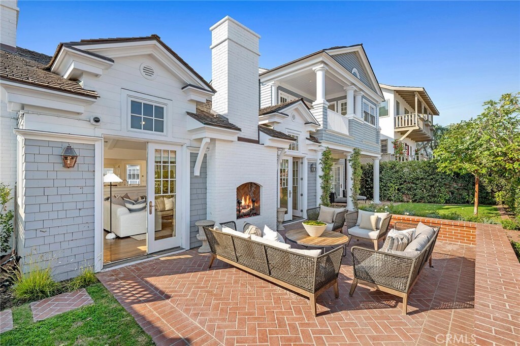 Property Photo: 215 Marigold Avenue CA 92625