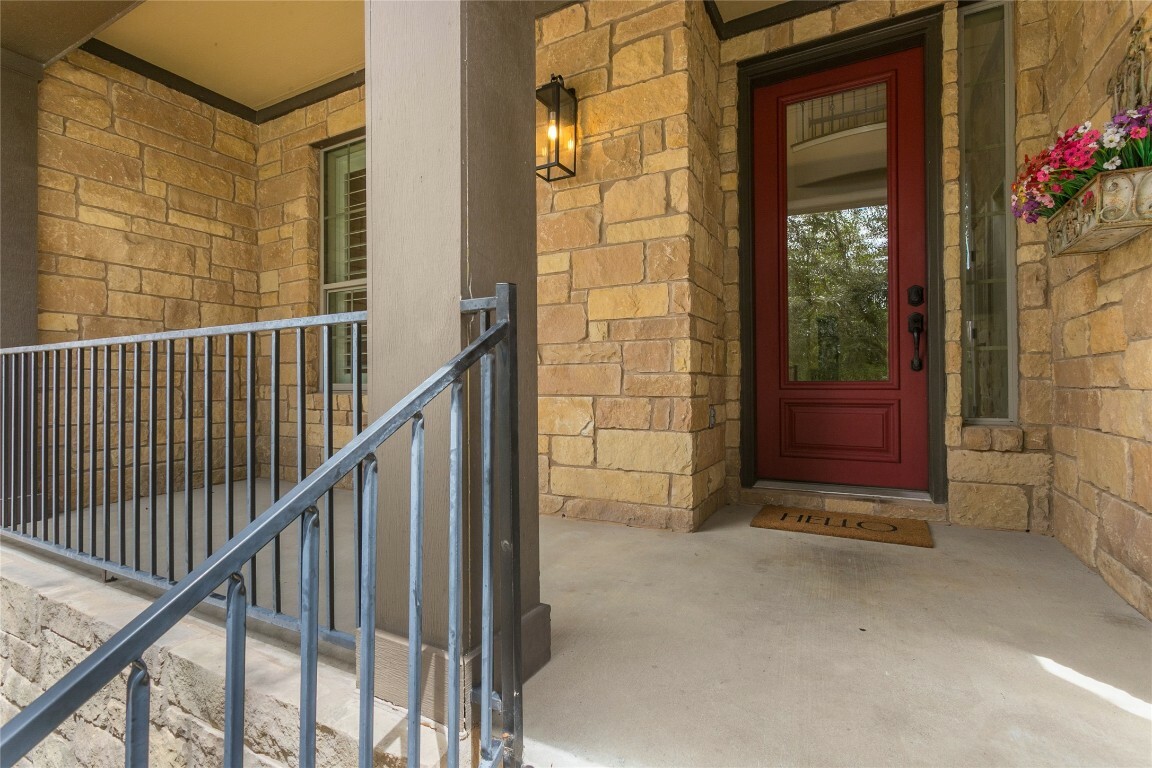 Property Photo:  12125 Montclair Bend  TX 78732 