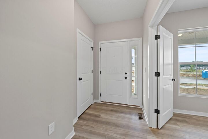 Property Photo:  4462 Kabarda Way  OH 43026 