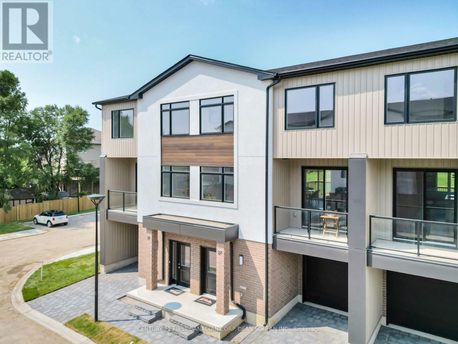 Property Photo:  349 Southdale Road East 22  ON N6E 0B9 