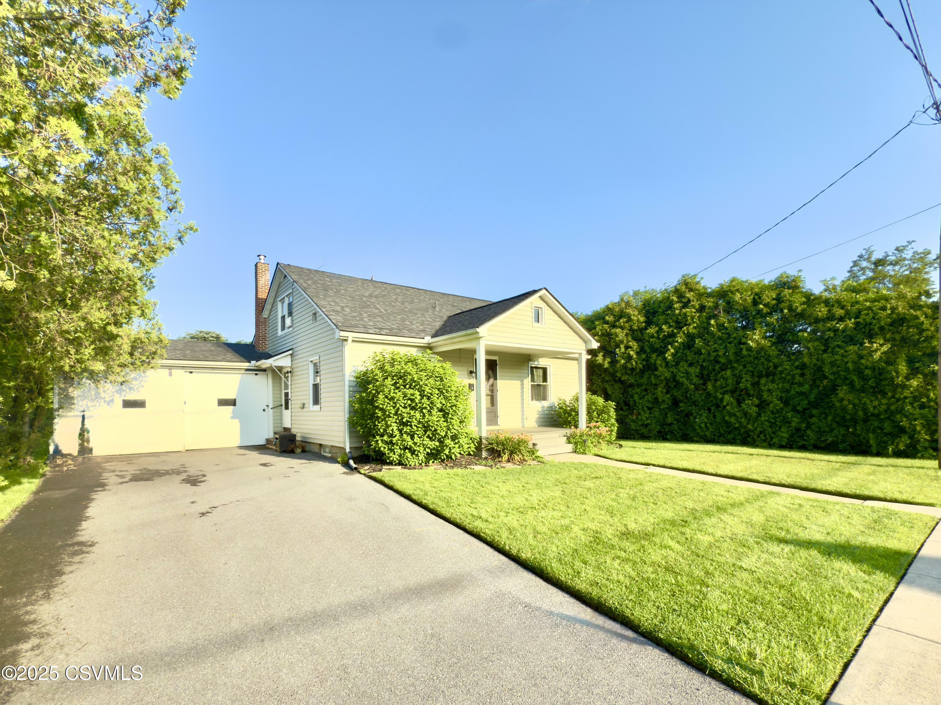 Property Photo: 316 N Broad Street PA 17870