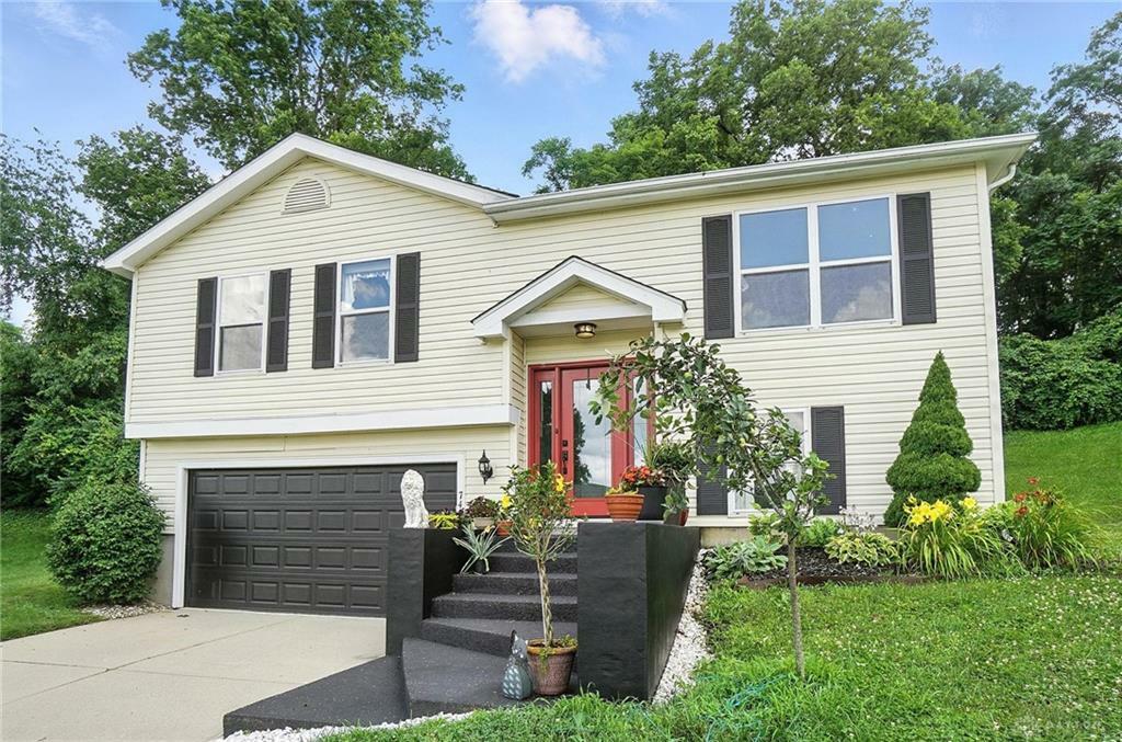Property Photo:  7405 Shady Knoll Circle  OH 45069 