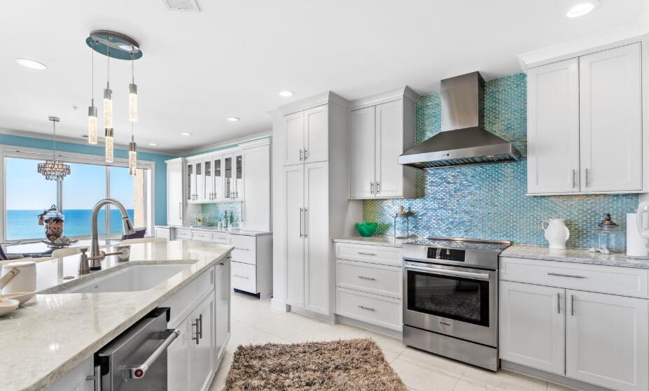 Property Photo: 4545 Southwinds Drive 4545 FL 32550