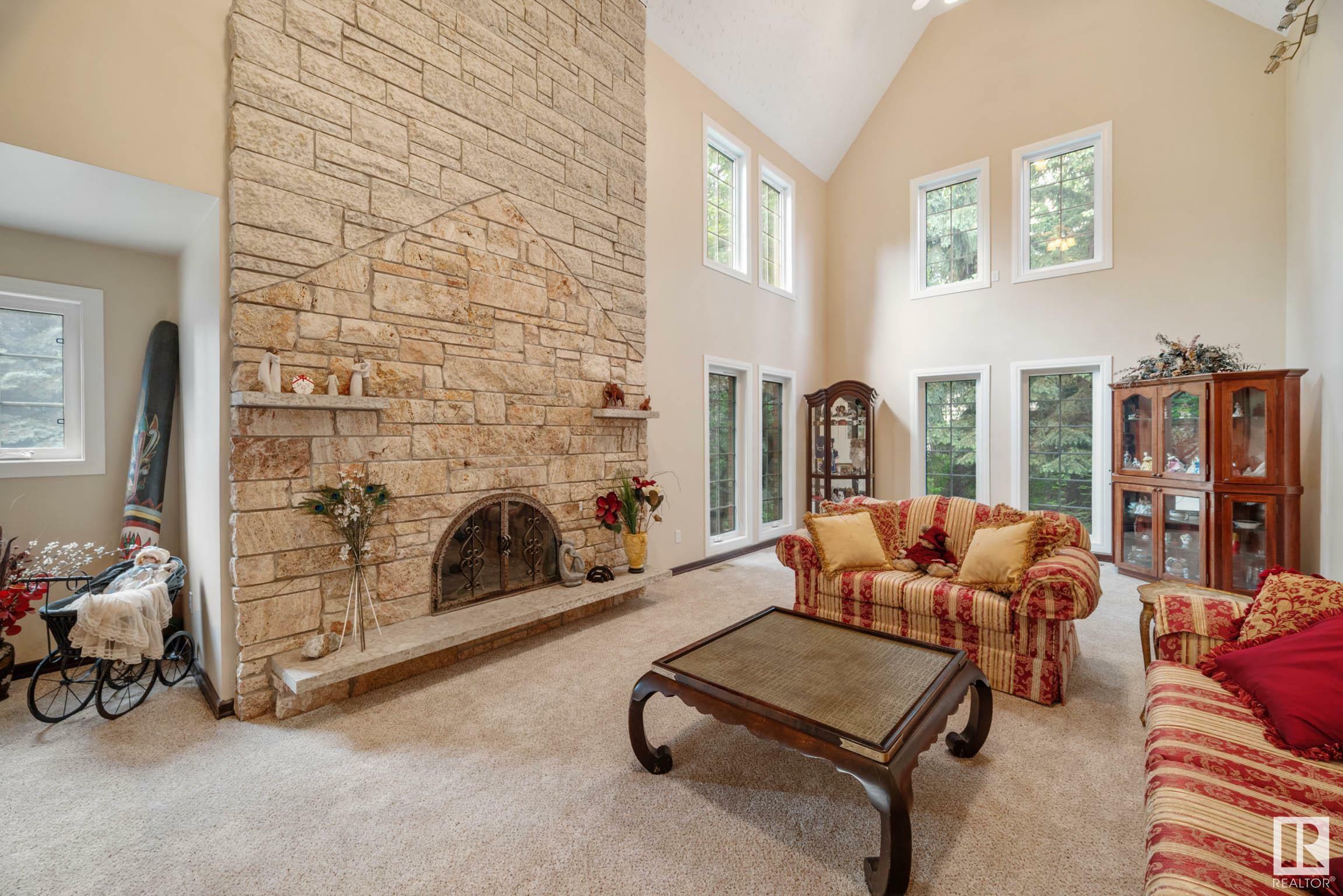 Property Photo:  70 Viscount Crescent  AB T8T 0E1 