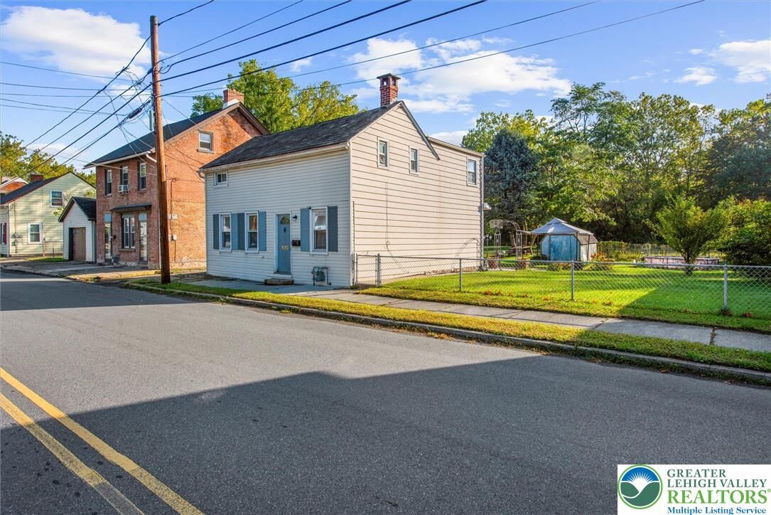 Property Photo: 533 Main Street PA 18017