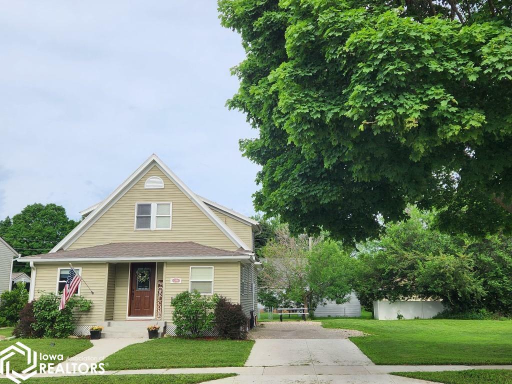 Property Photo: 1306 N Rhode Island Avenue IA 50401