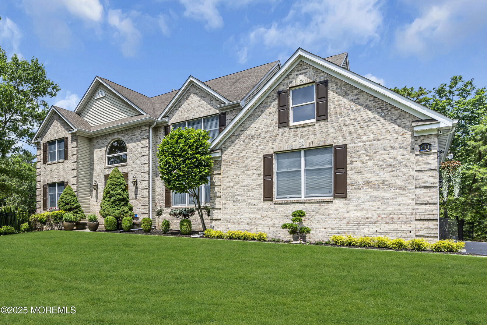 Property Photo: 10 Biscayne Court NJ 08527