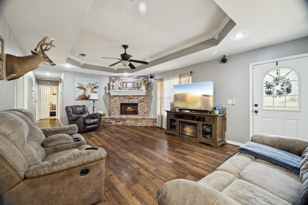 Property Photo: 176 Bending Oak Drive TX 75969