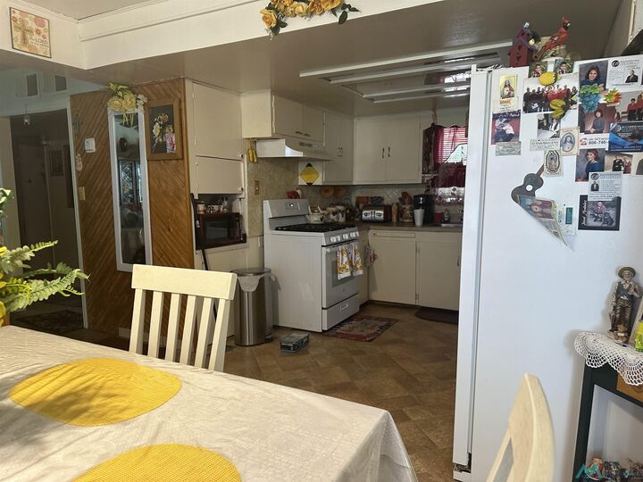 Property Photo: 202 &Amp 204 Peachtree Street NM 88220