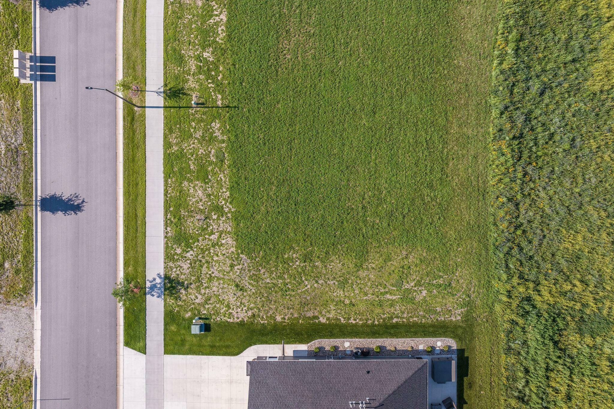 Property Photo:  1051 Saba Boulevard  MN 56001 