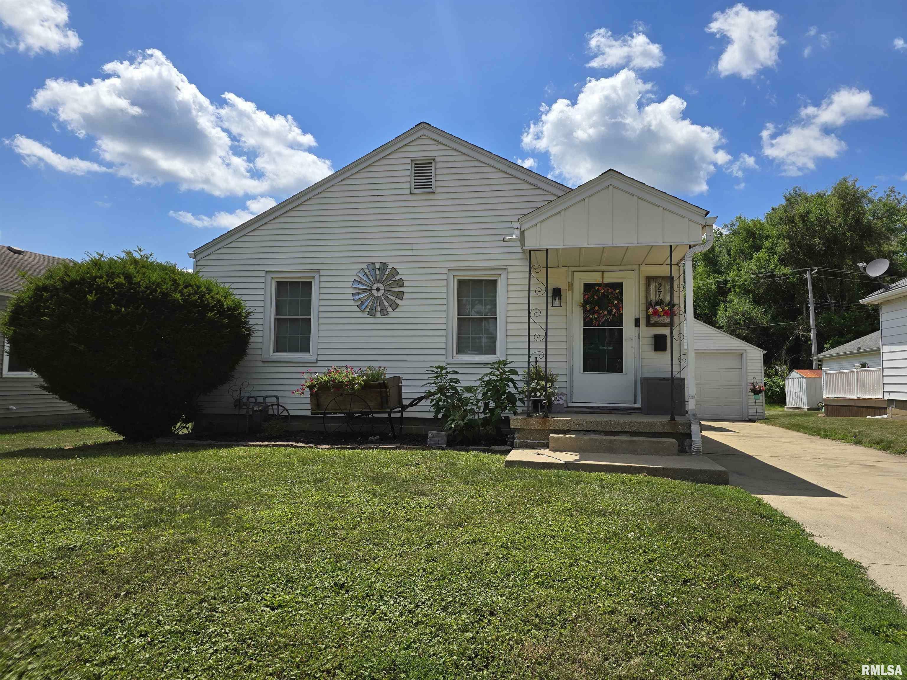 Property Photo:  270 Thompson Court  IL 61520 