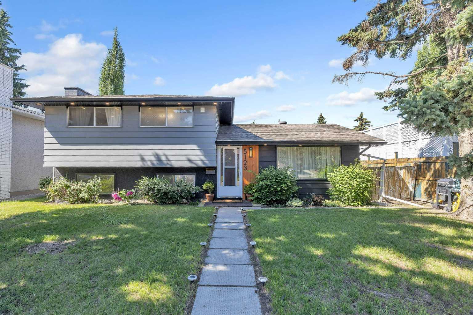 Photo de la propriété: 5123 Brockington Road NW AB T2L 1R7