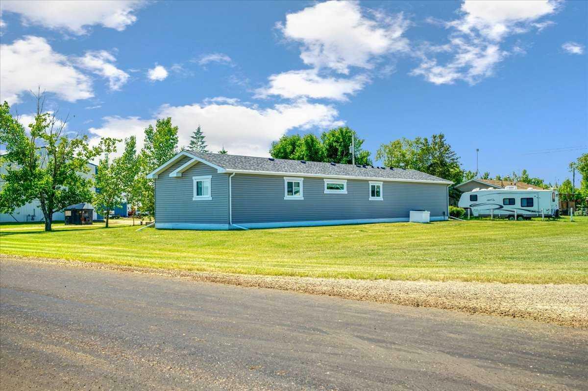 513 Railway Avenue  Brant AB T0L 0L0 photo