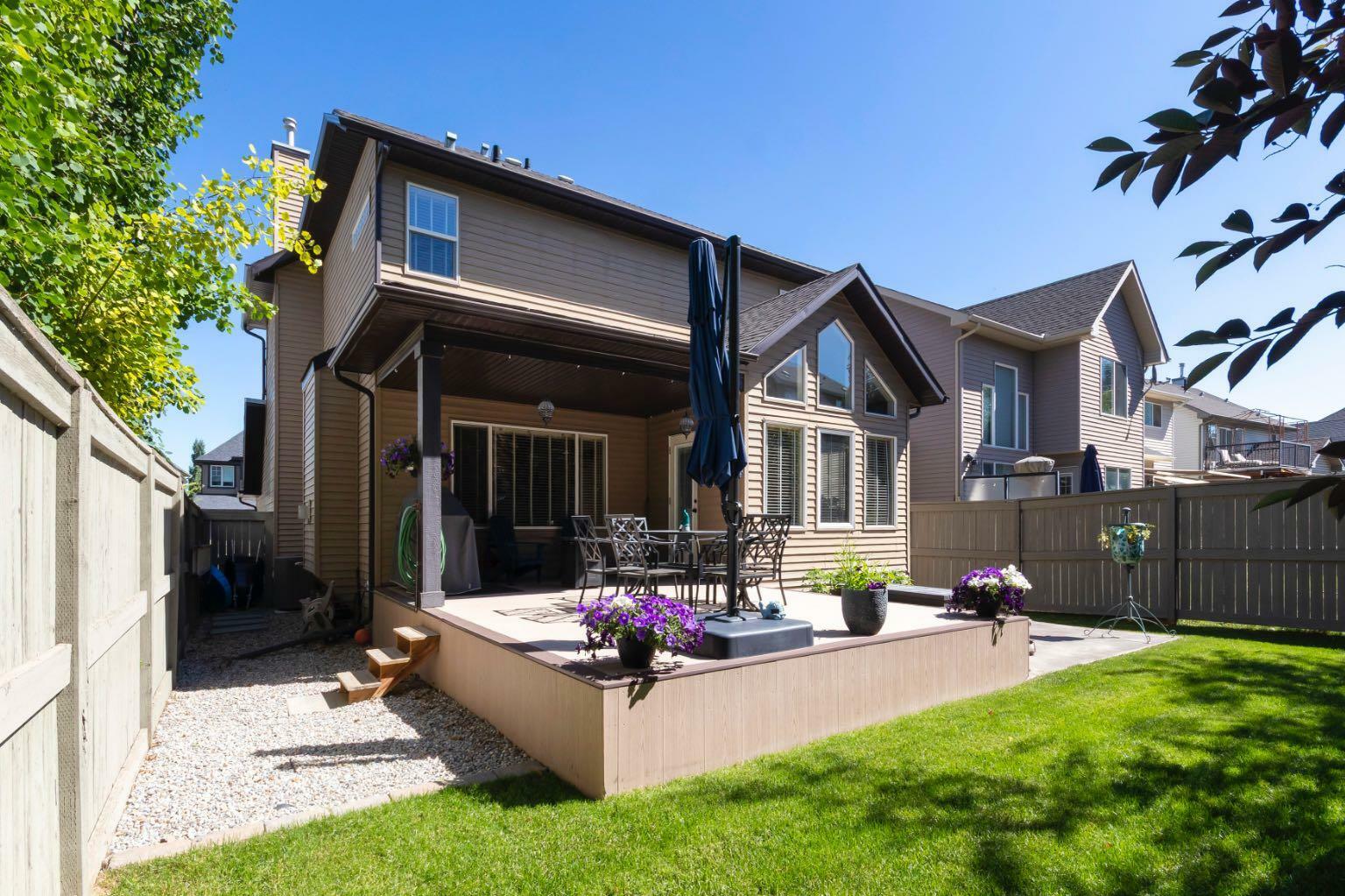 Property Photo: 681 Coopers Drive SW AB T4B 2R9