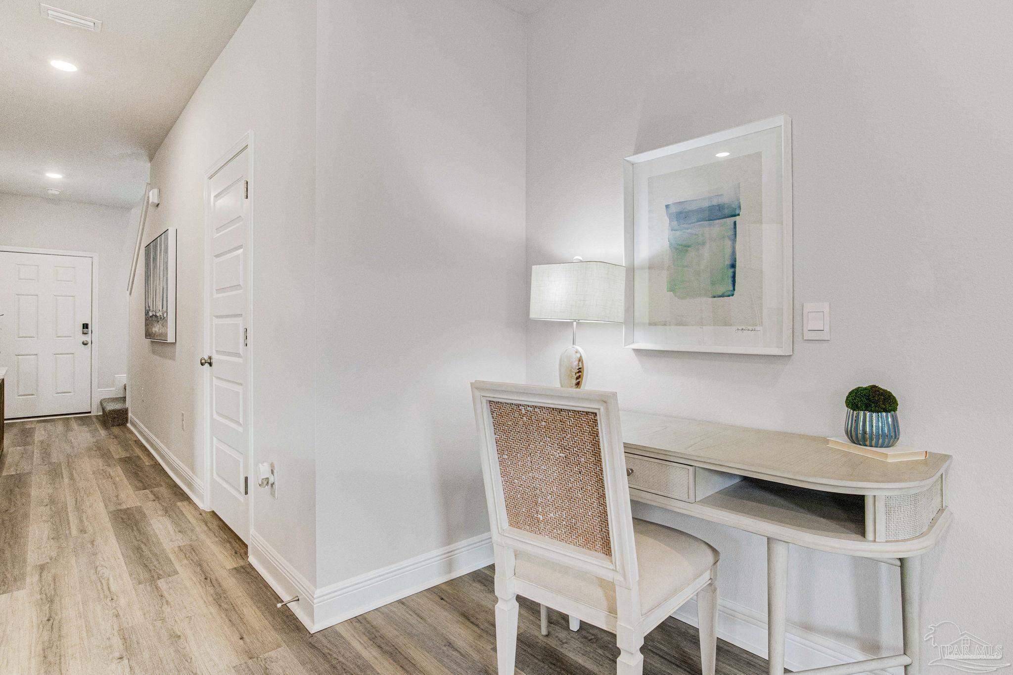 Property Photo: 3985 Pendragon Cir FL 32583