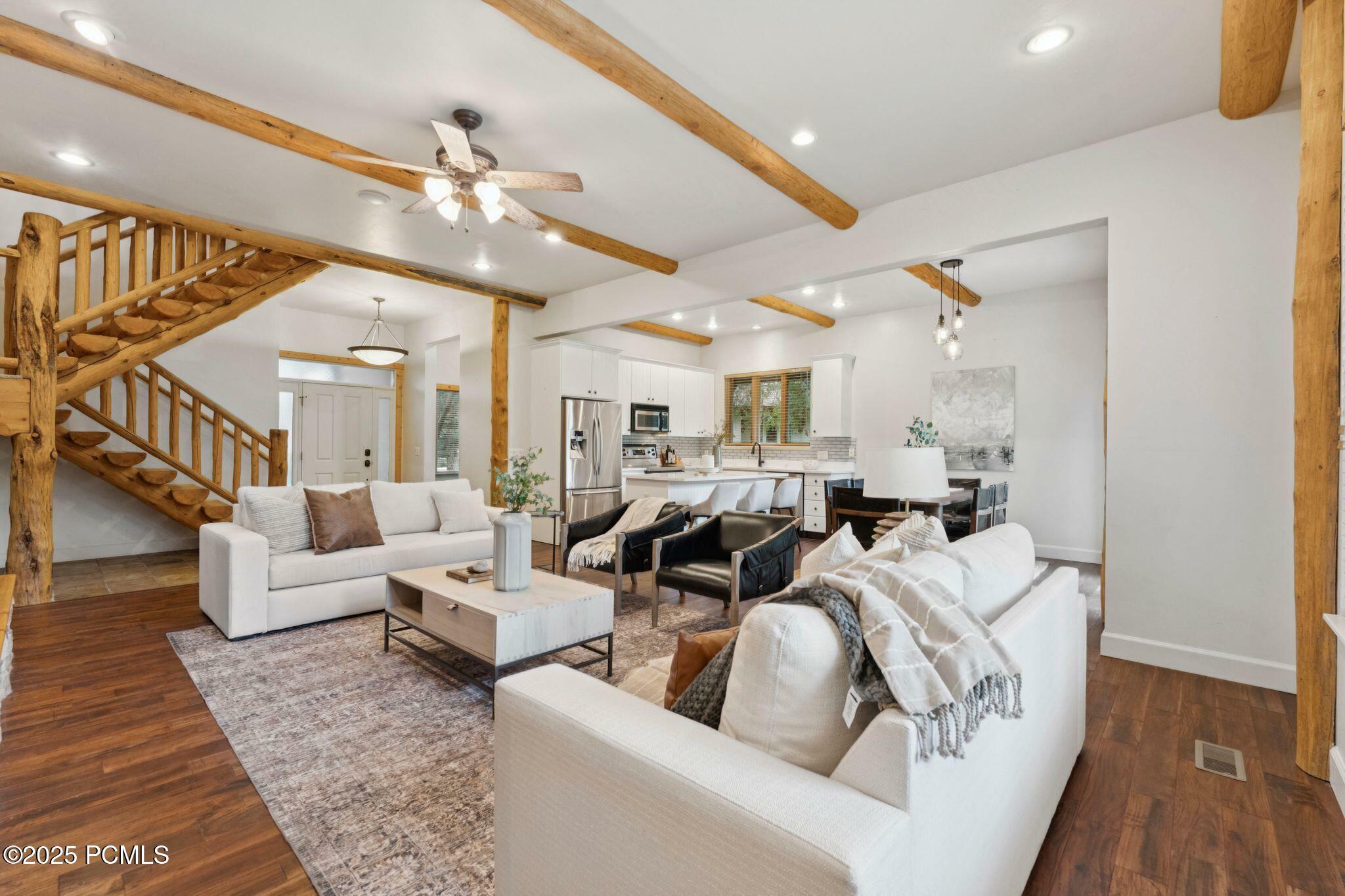 Property Photo: 92 W Village Court UT 84049