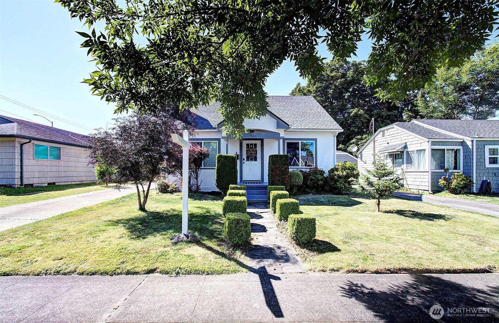Property Photo: 421 24th Avenue WA 98632