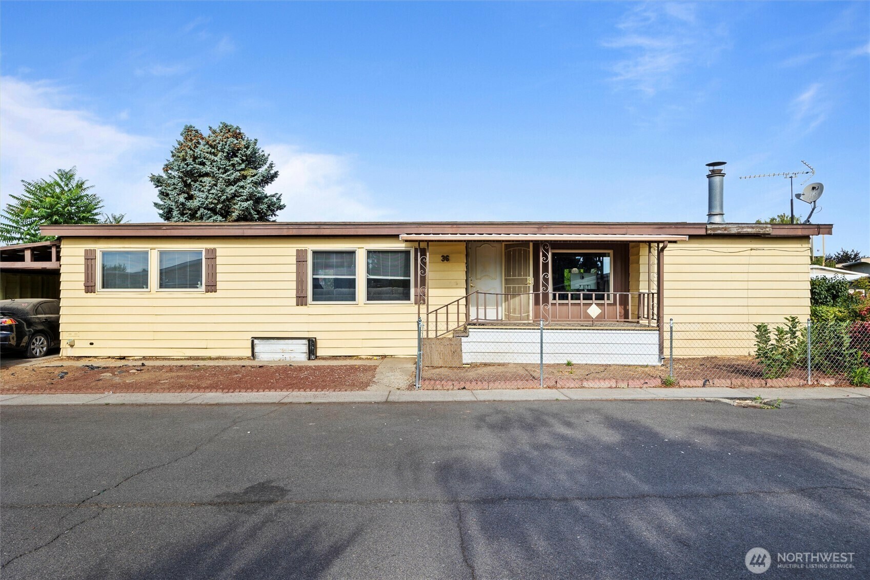 Property Photo: 105 W Washington Avenue 36 WA 98903