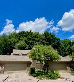 1816 Burning Bush Court  Rochester MI 48309 photo