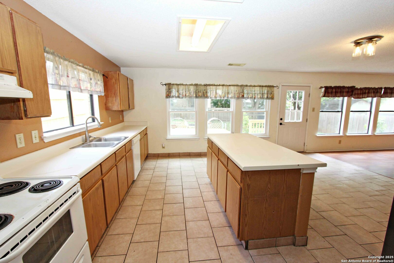 Property Photo: 15410 Spring Smt TX 78147