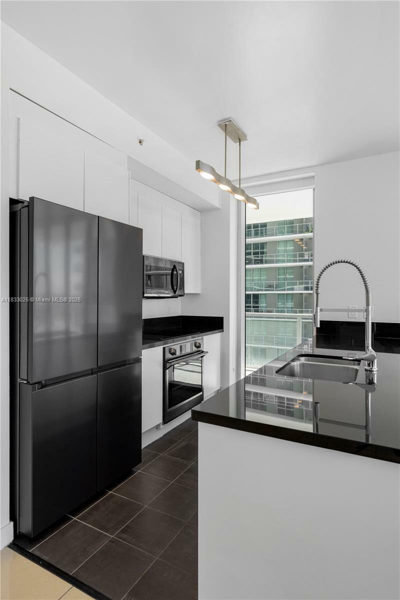 Property Photo:  1111 SW 1st Ave 2914-N  FL 33130 