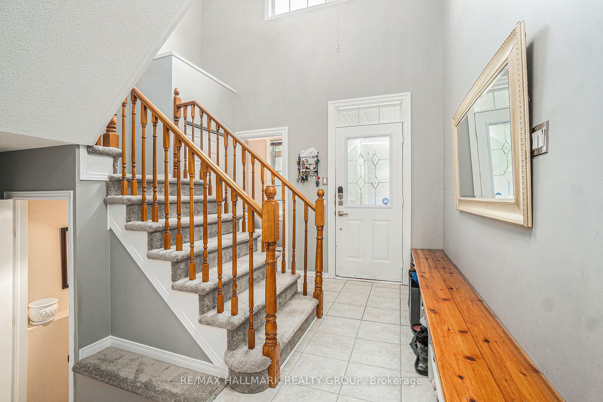 Photo de la propriété:  18 Golder'S Green Lane  ON K2J 5C1 