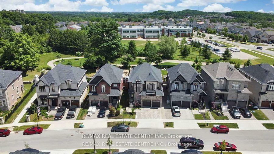 Property Photo: 204 Forest Creek Drive ON N2P 2R3