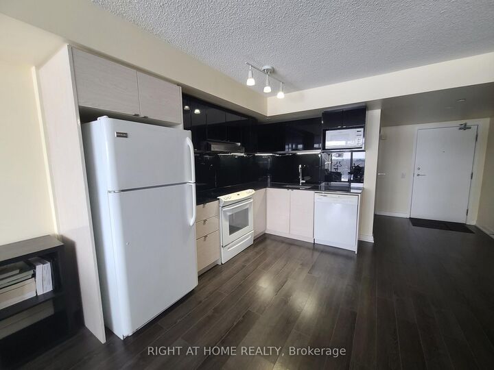 72 Esther Shiner Boulevard 808  Toronto ON M2K 2X9 photo