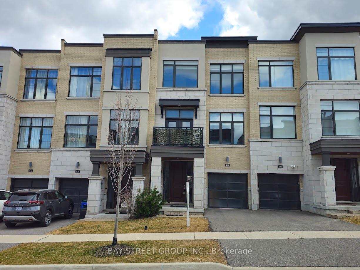 Property Photo:  102 Carrville Woods Circle  ON L6A 4Z6 