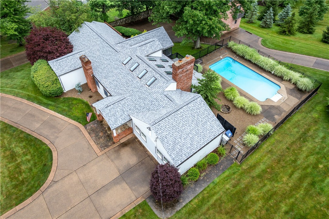 Property Photo:  612 Bower Hill Rd  PA 15367 