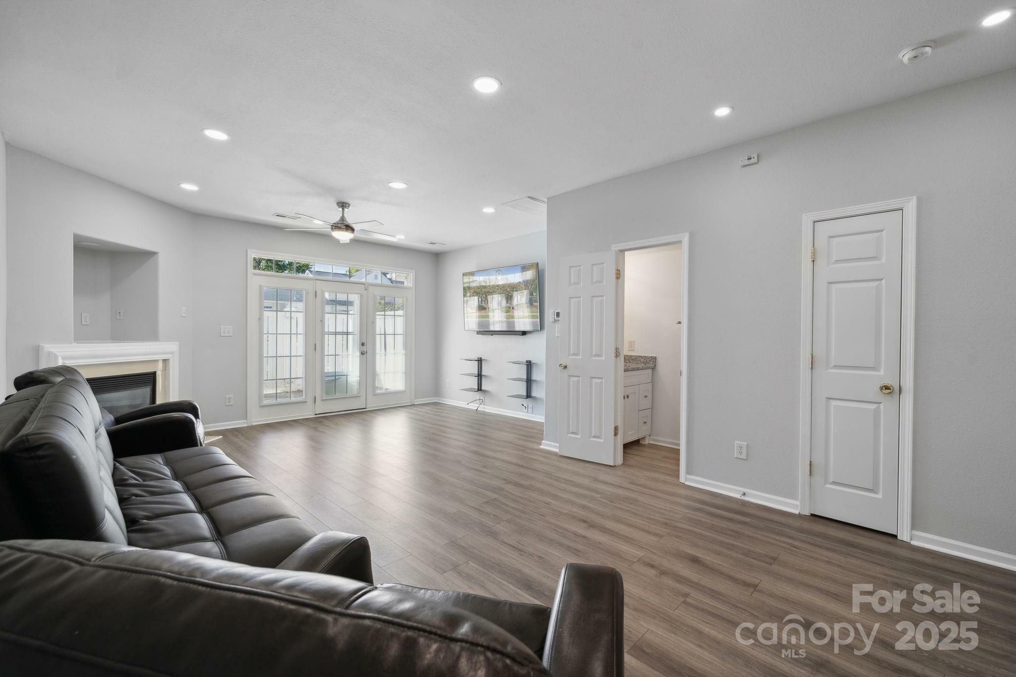 Property Photo: 4211 Center Place Drive NC 28075