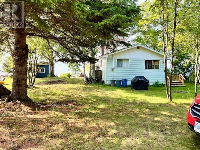 Property Photo:  623 Pebbly Beach Road  ON P7A 0X6 