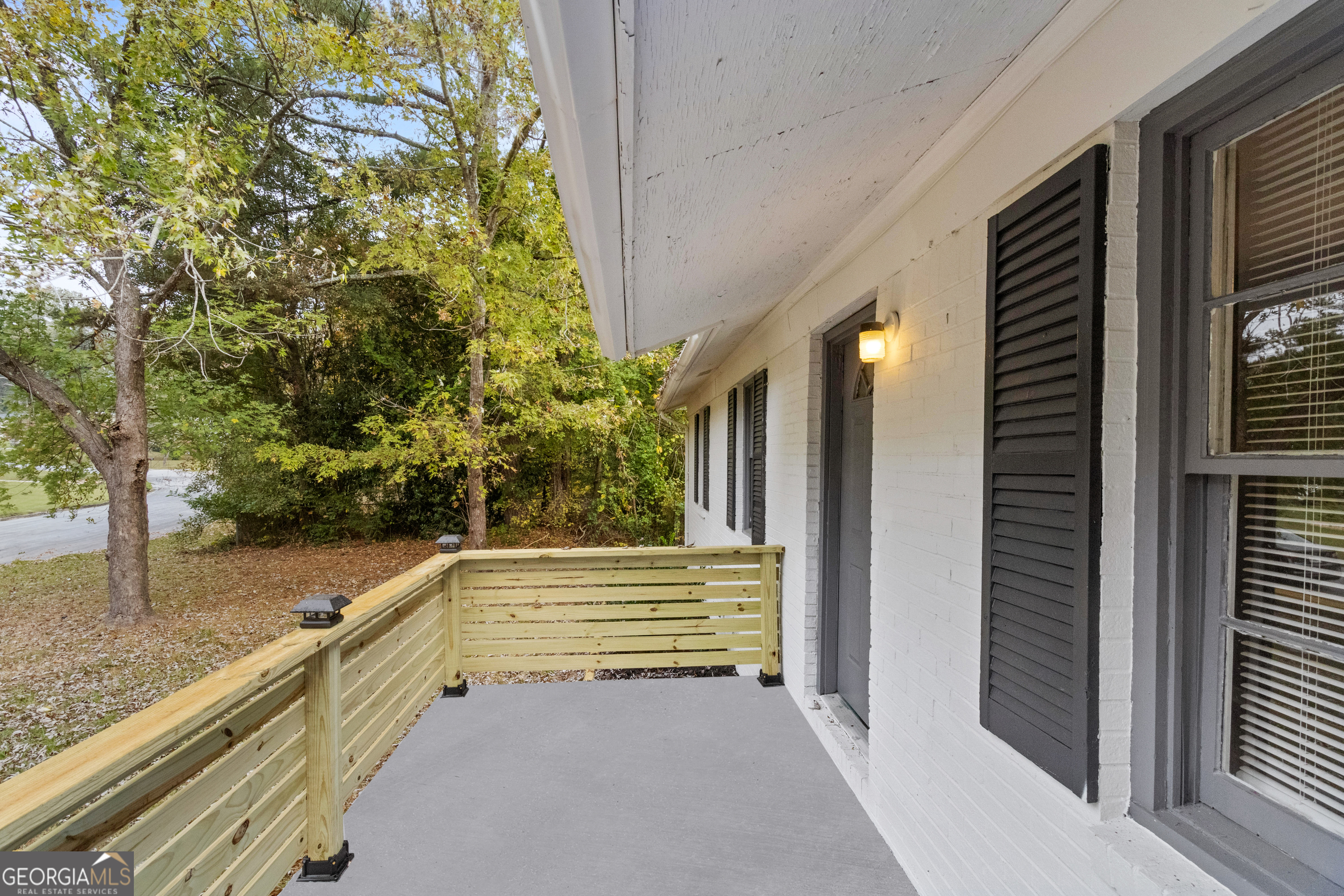 Property Photo: 200 Sunrise Circle GA 30274