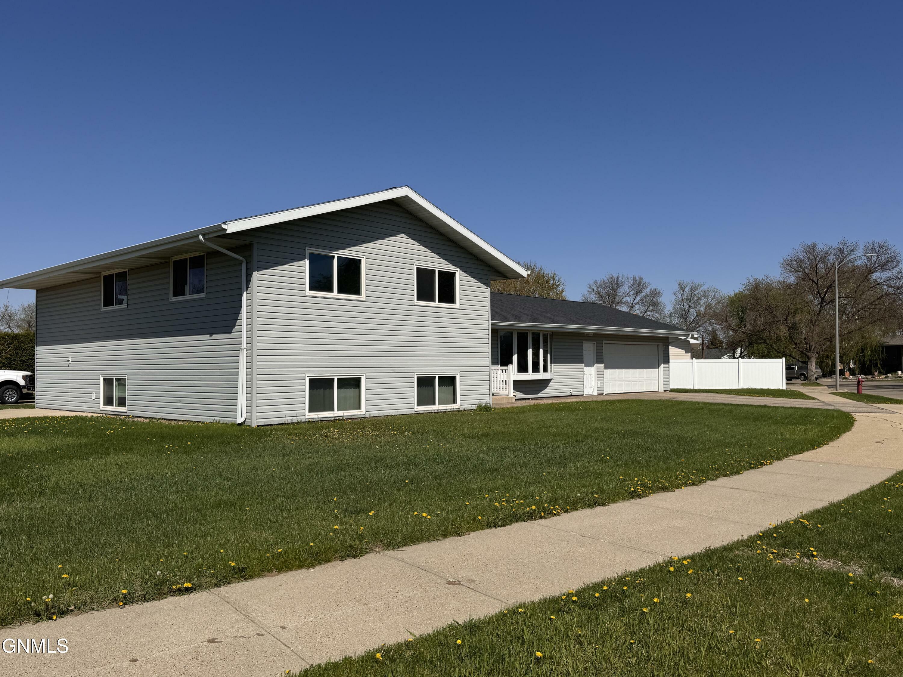Property Photo: 1201 Sioux Street ND 58801