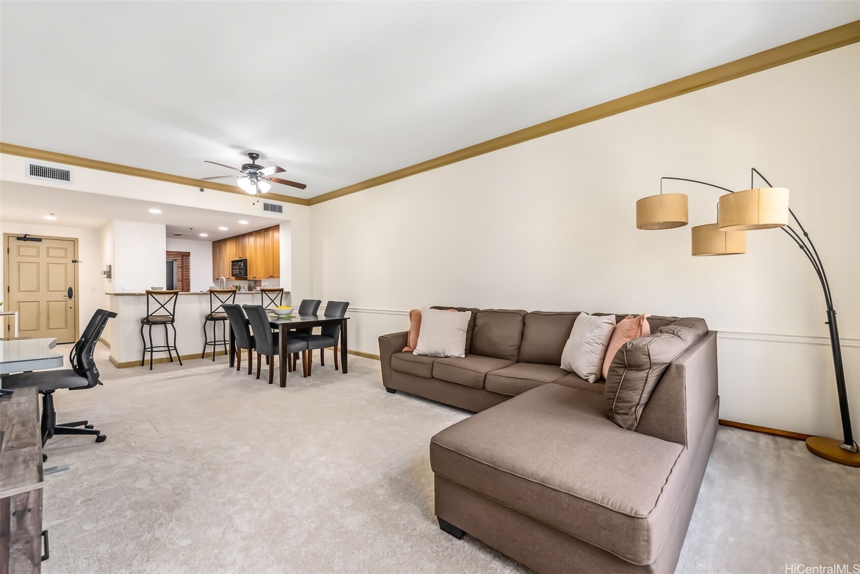 Property Photo: 520 Lunalilo Home Road 7313 HI 96825