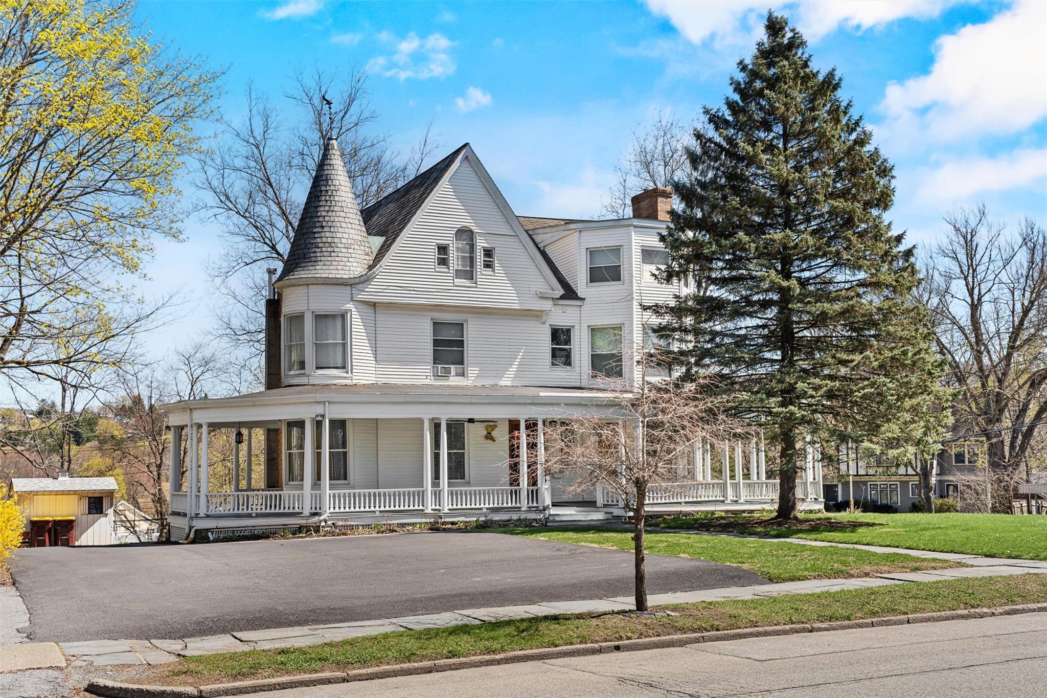 Property Photo:  43 Oakland Avenue 1  NY 10990 