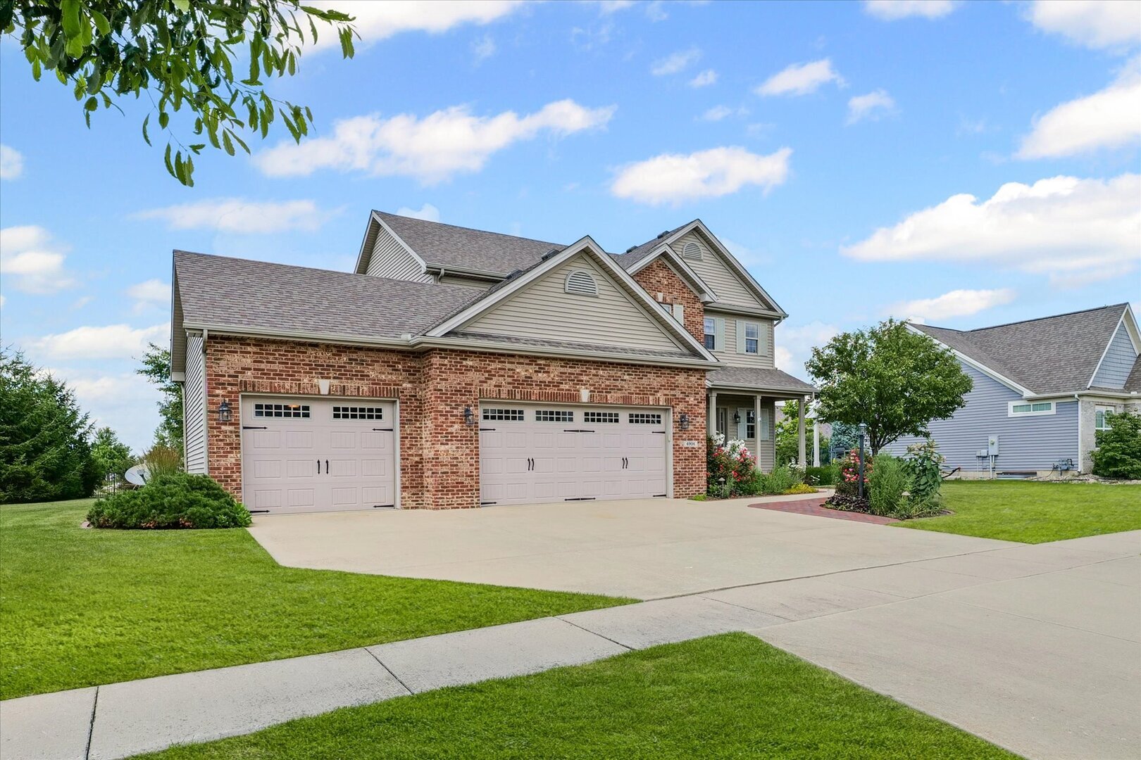 Property Photo:  4906 Watermark Drive  IL 61822 
