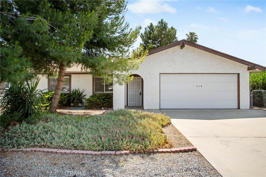 719 Lorraine Lane  Hemet CA 92543 photo