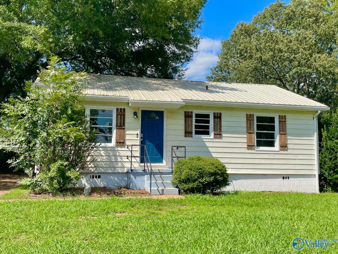 Property Photo: 1906 Harrison Street AL 35601